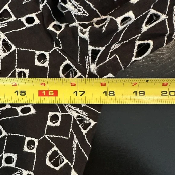 Samuel‎ Dong Shirt Womens Small Black White Sheer Embroidered Geometric Top - Picture 7 of 9